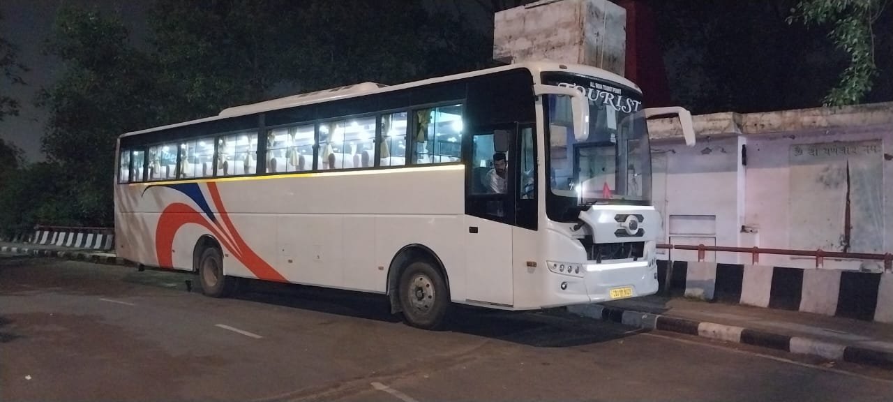 55 Seater Luxury Bus In Delhi