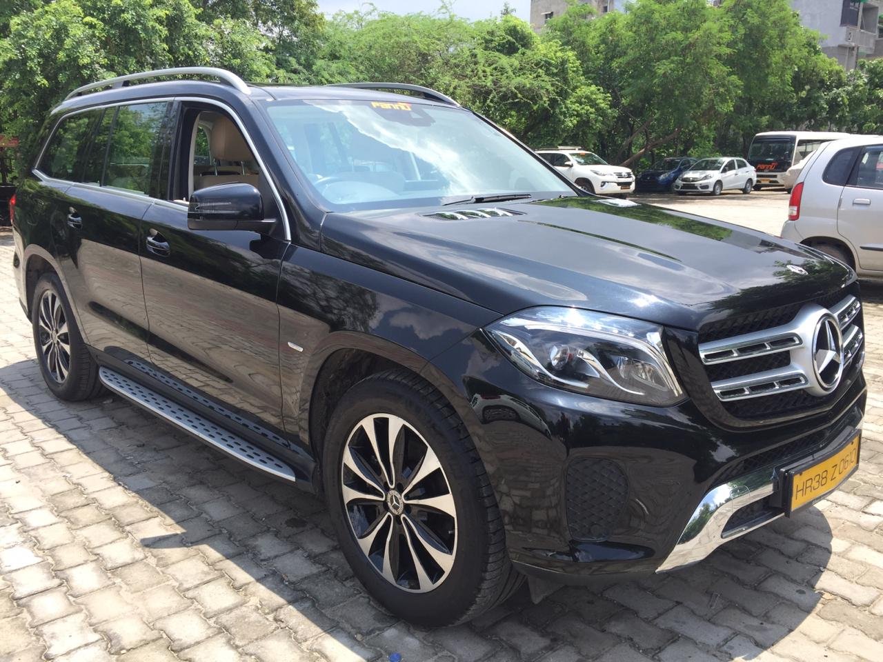 MERCEDES BENZ GLS350D Grand